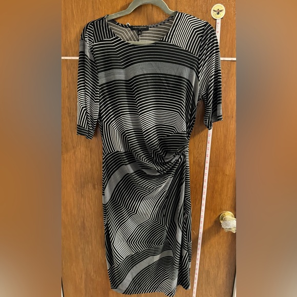 Banana Republic Dresses & Skirts - Banana republic spandex stripes dress with a knot